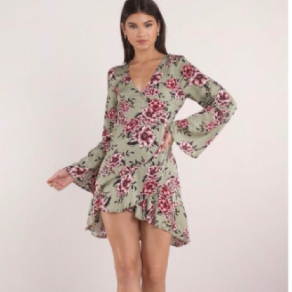 Mink Pink Femme Flora Bell Sleeve Wrap Dress - Picture 2 of 8